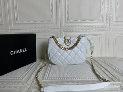 Chanel Handbags 905